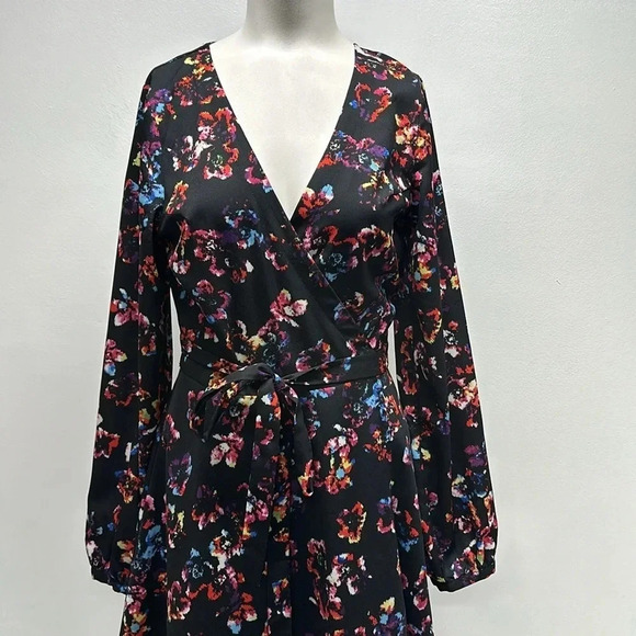 Yumi Kim Carla Wrap Dress Mini Long Sleeve Floral Butterfly Black Size Medium - Picture 3 of 12